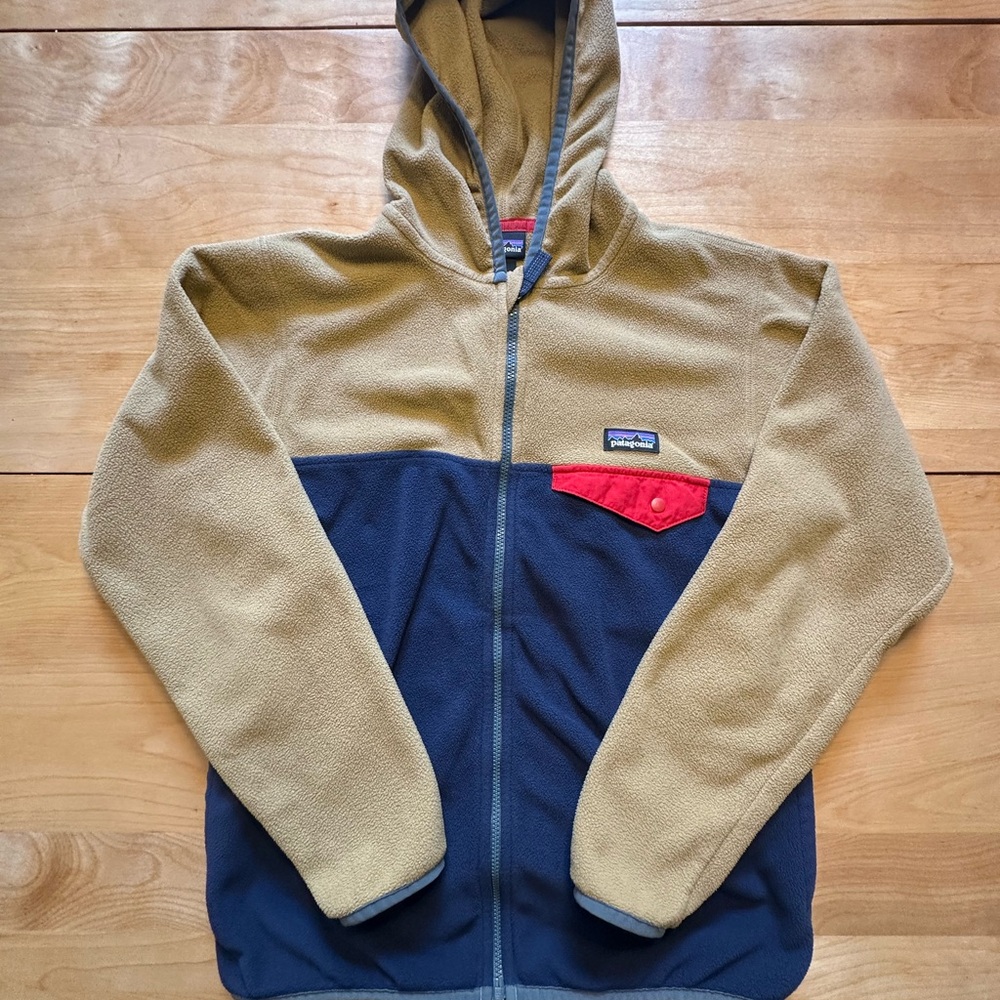 Patagonia Beige and Navy Fleece Hoodie